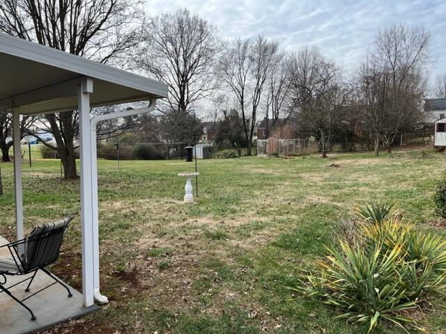4602 Florist Road Roanoke, VA 24012 - Photo 2 of 20 IMG_5364