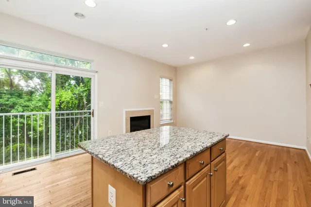 $3,000 | 49 Inkberry Circle, Gaithersburg, MD 20877