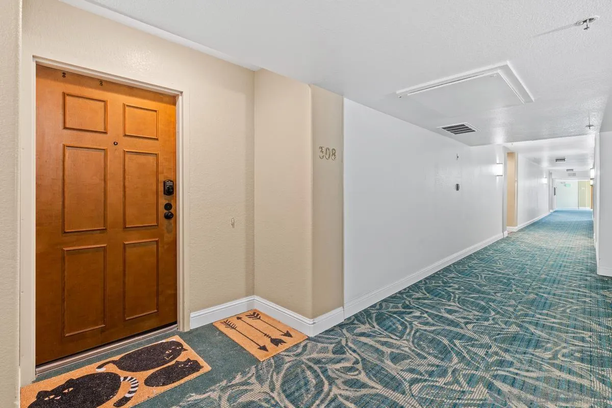 5605 Friars Road, Unit 308 San Diego, CA 92110 - Photo 24 of 39 a view of bedroom and bedroom