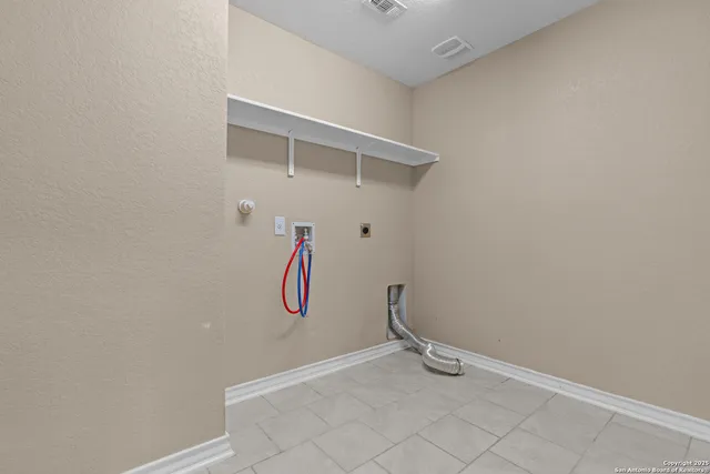 $1,950 | 13306 Needle Grass, San Antonio, TX 78254