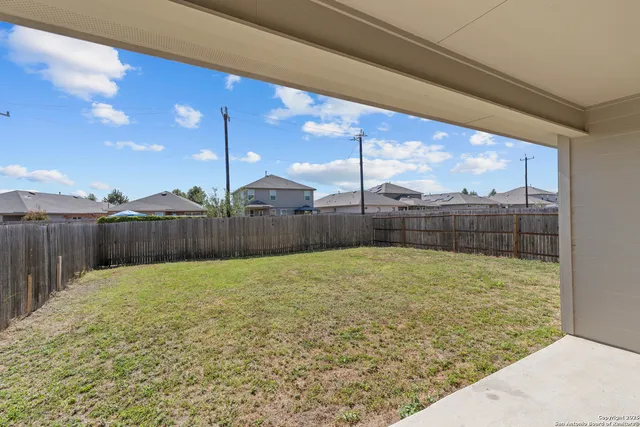 $1,950 | 13306 Needle Grass, San Antonio, TX 78254