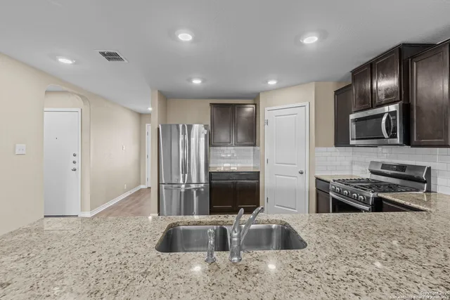 $1,950 | 13306 Needle Grass, San Antonio, TX 78254