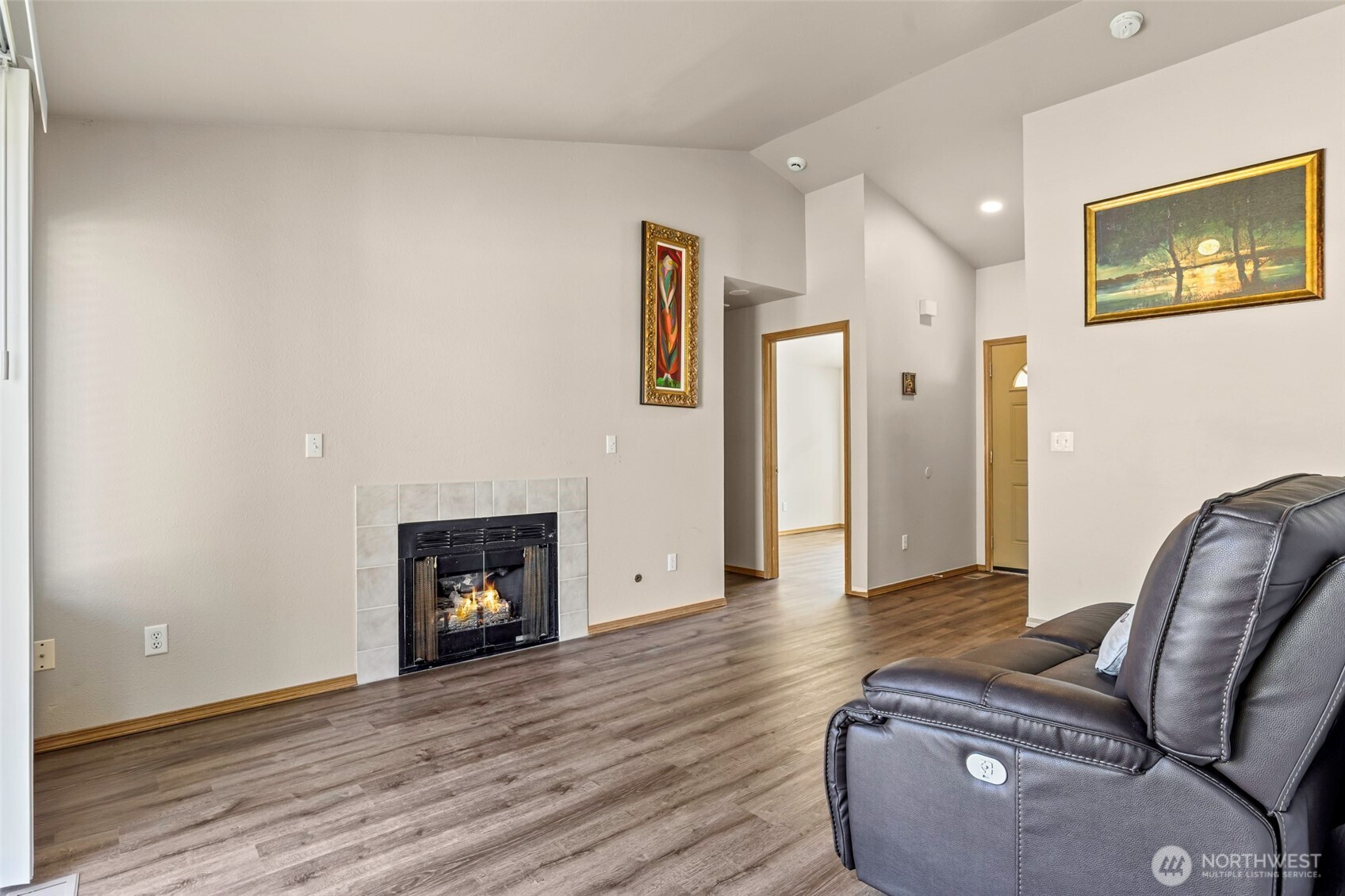615 Rachael Place Kent, WA 98032 - Photo 8 of 32 Gallery Image 8