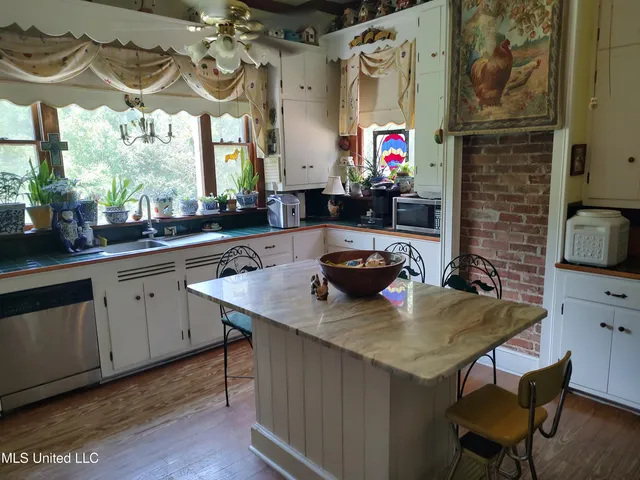 $850,000 | 802 North Union Street, Natchez, MS 39120