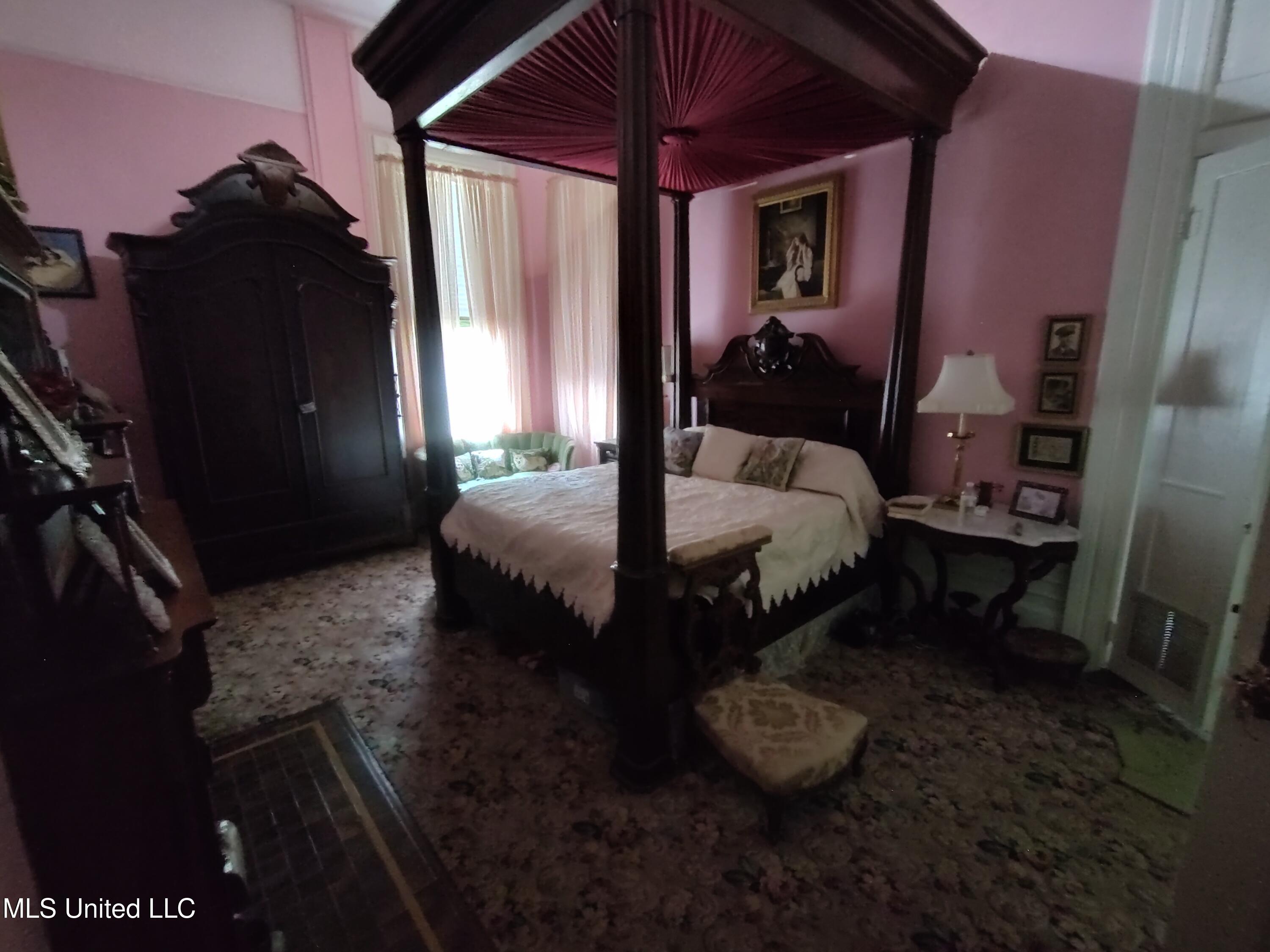 802 North Union Street Natchez, MS 39120 - Photo 49 of 70 Master BedRm 130724764_HDR