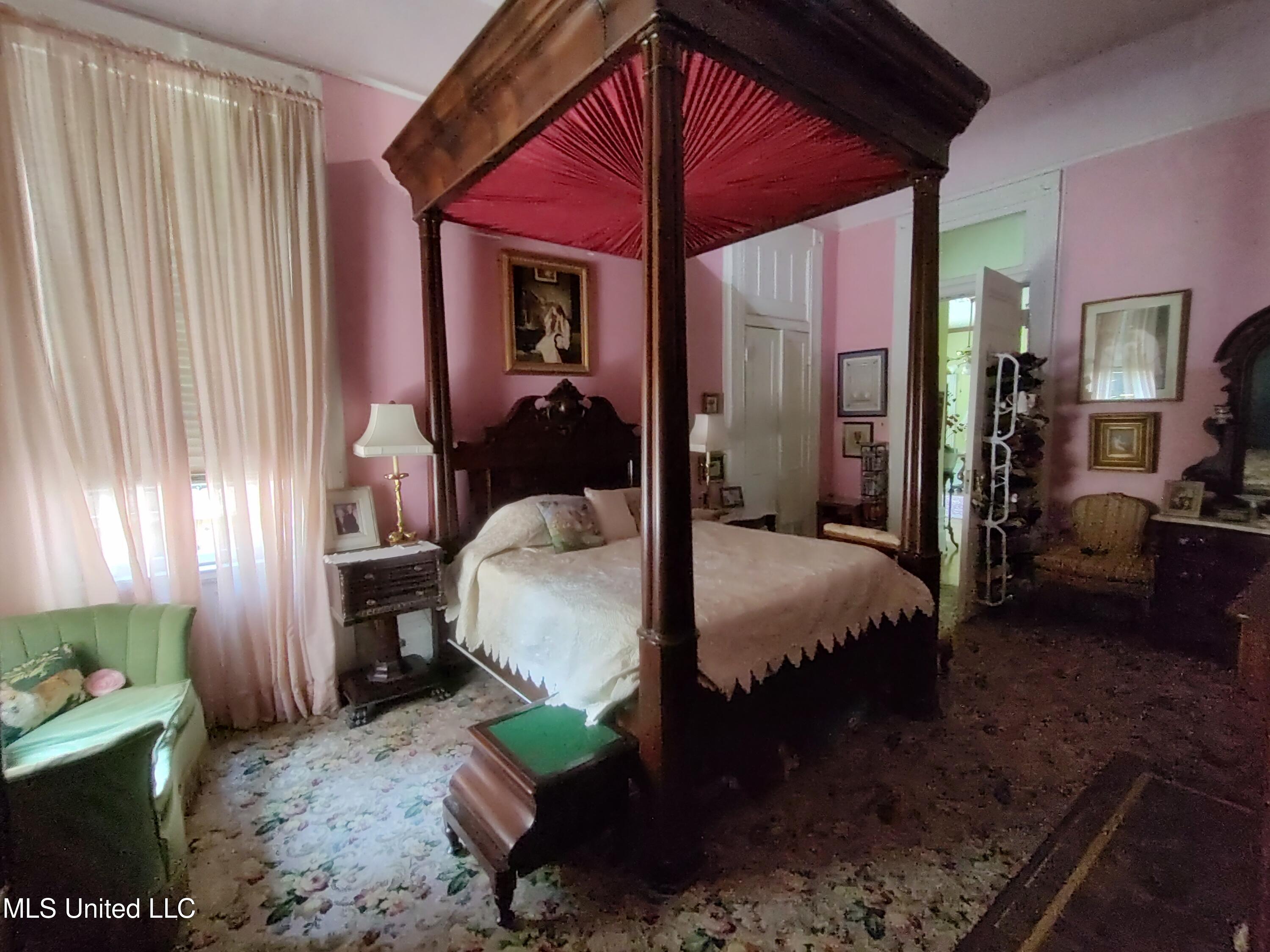 802 North Union Street Natchez, MS 39120 - Photo 50 of 70 Master BedRm 134955551_HDR