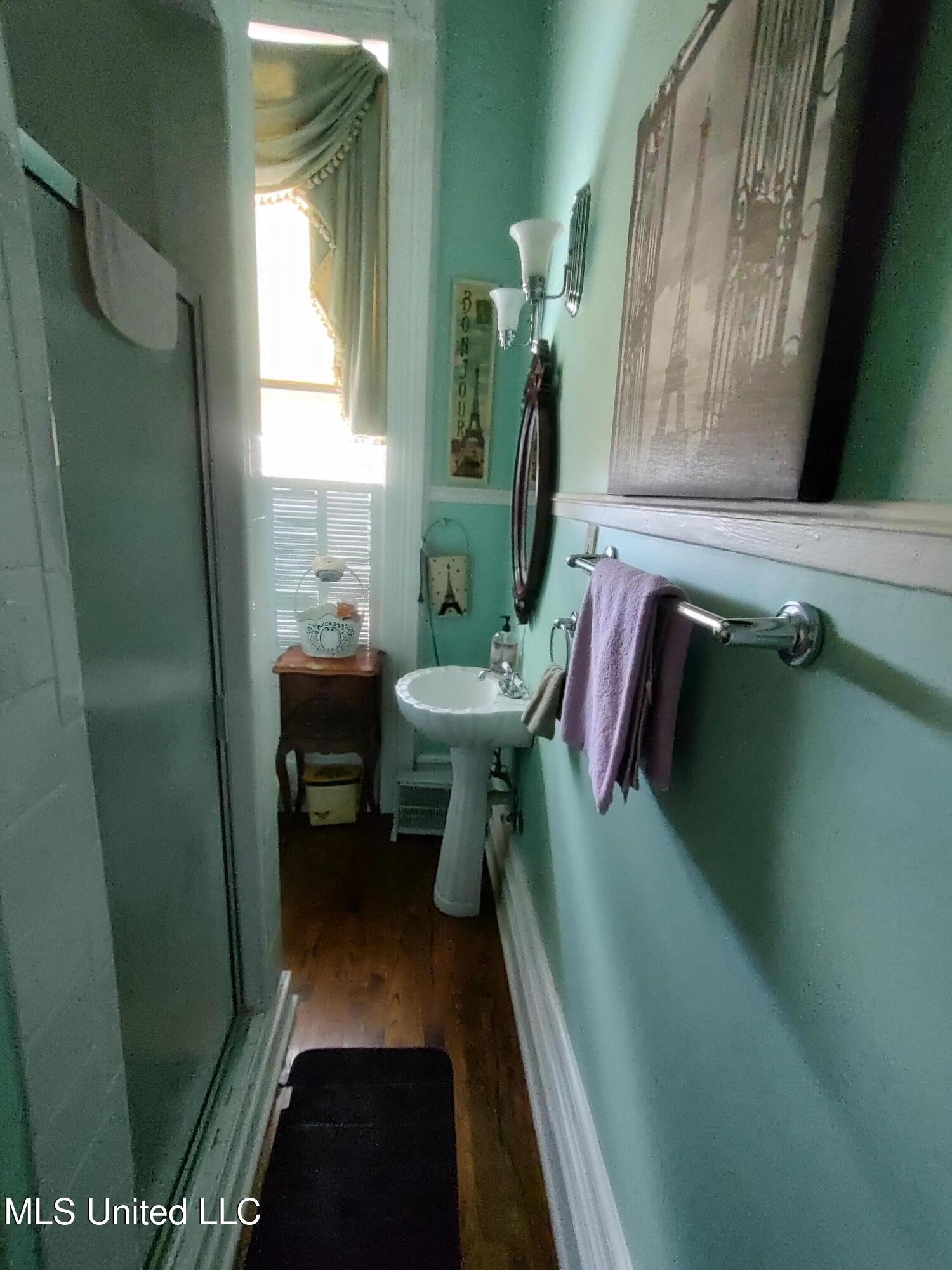 802 North Union Street Natchez, MS 39120 - Photo 57 of 70 Trace BathRm 141052434_HDR