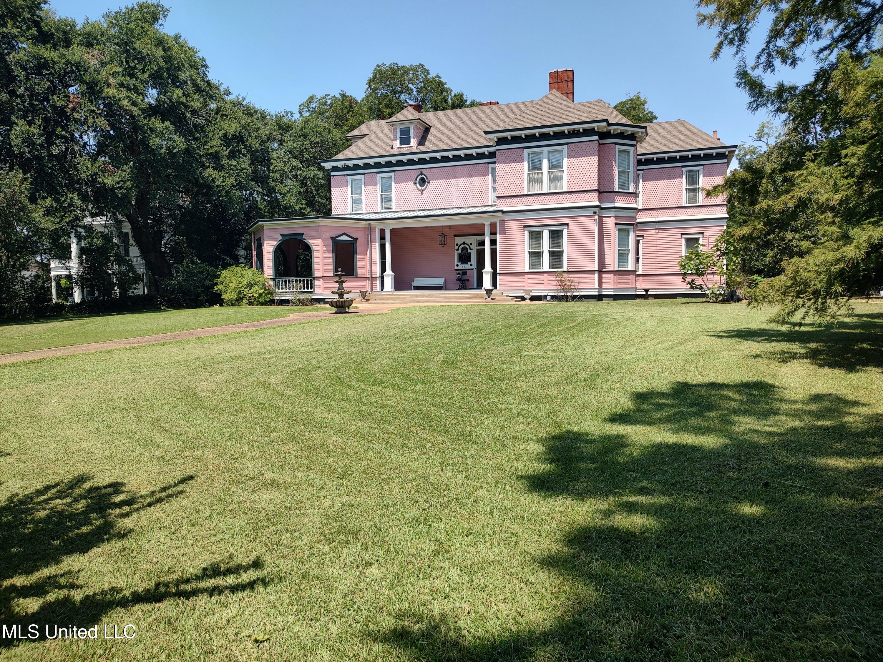 802 North Union Street Natchez, MS 39120 - Photo 6 of 70 Street ViewR 121947502_HDR