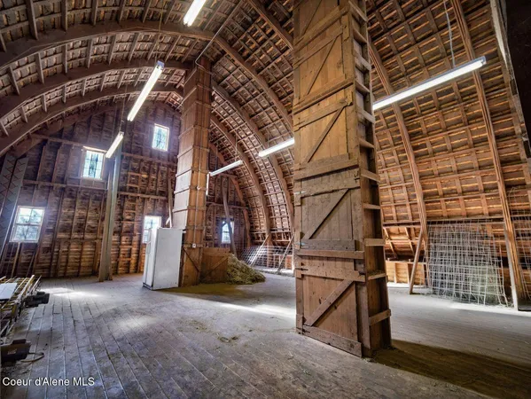 $925,000 | 3351 Lone Pine Road, Oakesdale, WA 99158