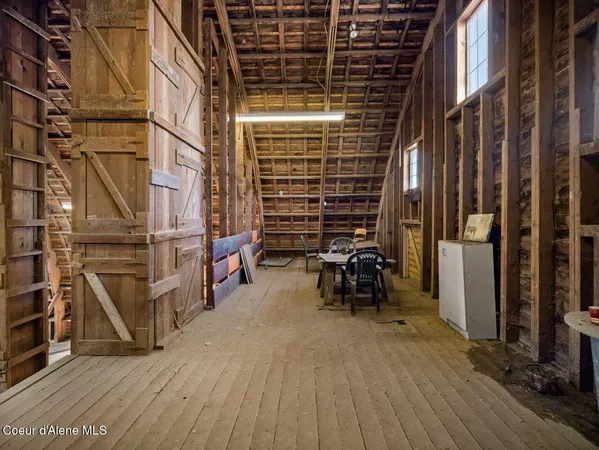 $925,000 | 3351 Lone Pine Road, Oakesdale, WA 99158