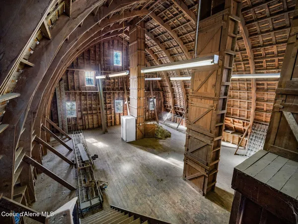 $925,000 | 3351 Lone Pine Road, Oakesdale, WA 99158