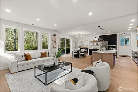 $1,100,000 | 630 8th Avenue, Fox Island, WA 98333