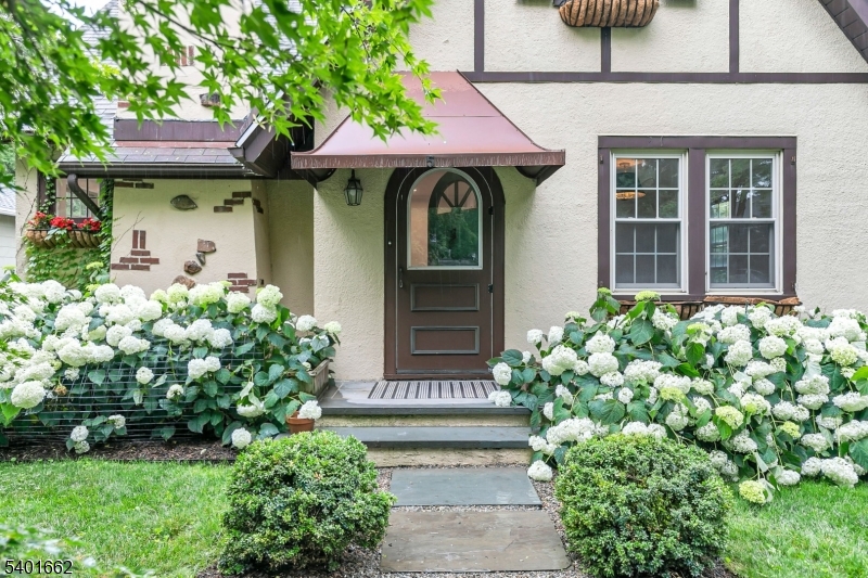 5 Tysley Street Basking Ridge, NJ 07920 - Photo 4 of 40