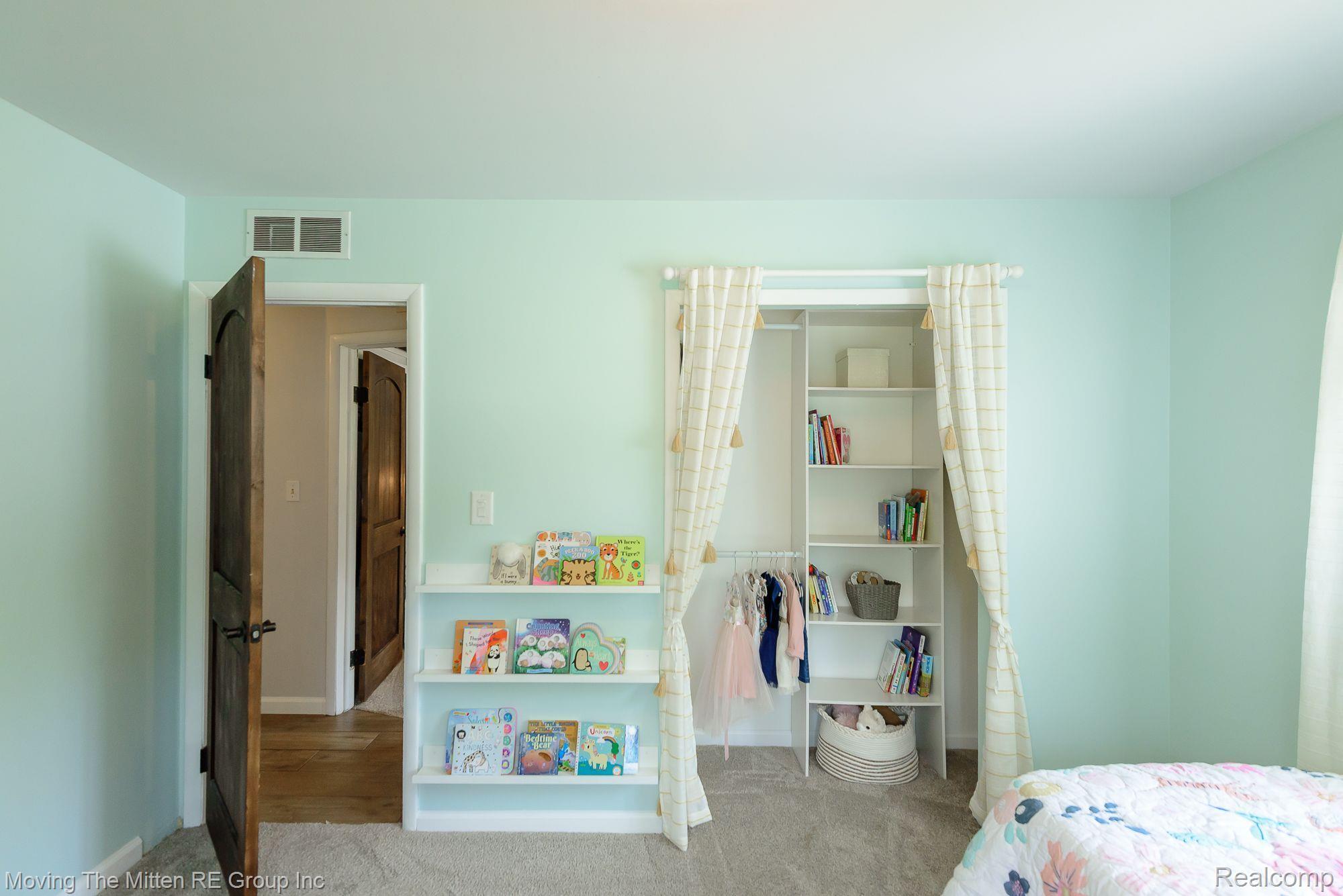 40302 Robbe Road Belleville, MI 48111 - Photo 30 of 73 Gallery Image 30