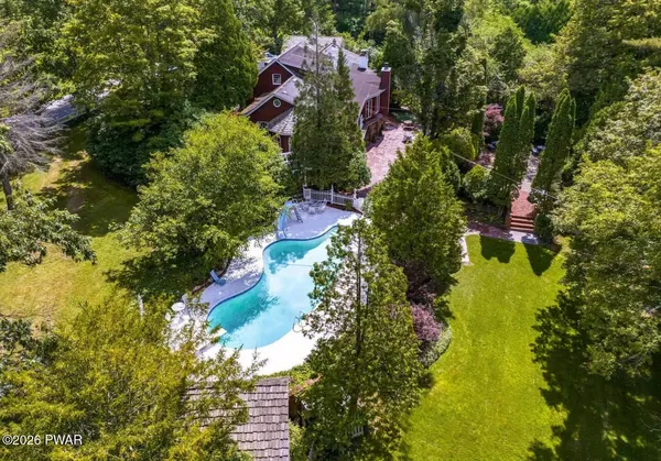 $1,150,000 | 219 Gravity Road, Lake Ariel, PA 18436
