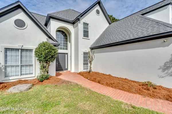 $349,999 | 2150 West Fairway Drive, Brandon, MS 39047