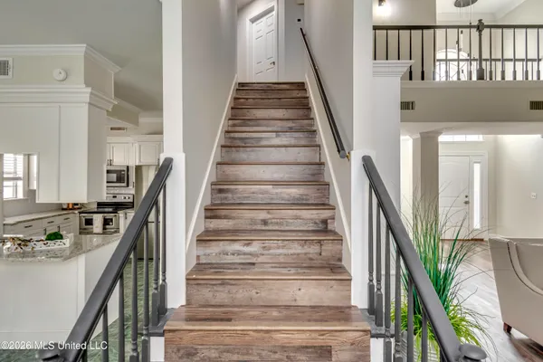 $349,999 | 2150 West Fairway Drive, Brandon, MS 39047