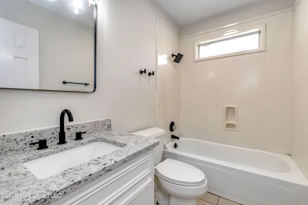 $349,999 | 2150 West Fairway Drive, Brandon, MS 39047