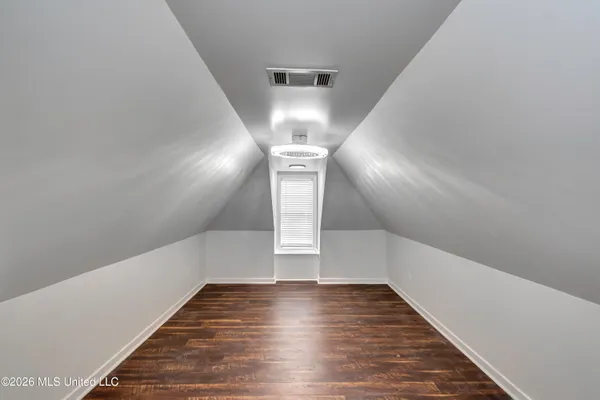 $349,999 | 2150 West Fairway Drive, Brandon, MS 39047