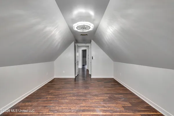 $349,999 | 2150 West Fairway Drive, Brandon, MS 39047