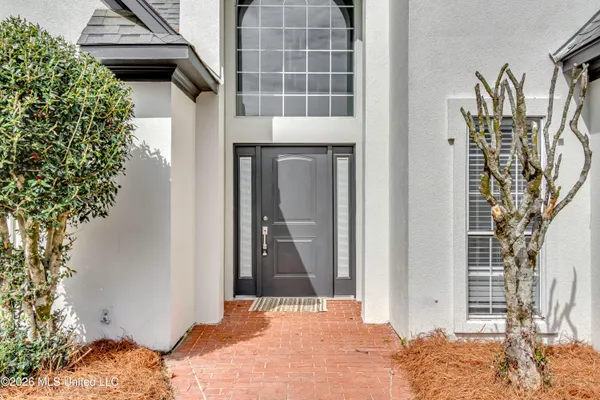 $349,999 | 2150 West Fairway Drive, Brandon, MS 39047