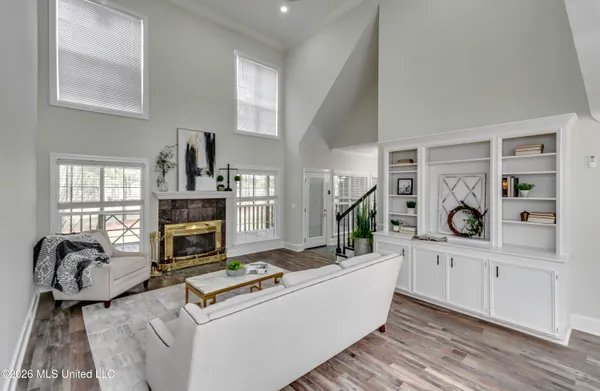 $349,999 | 2150 West Fairway Drive, Brandon, MS 39047