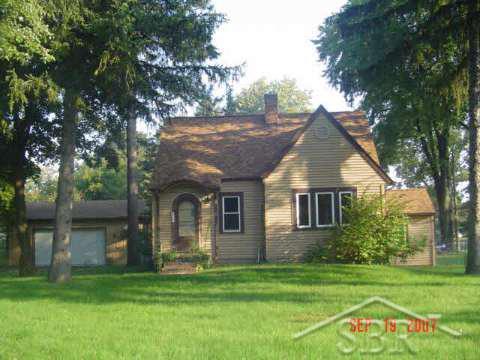 4275 Williamson Road Bridgeport, MI 48722 - Photo 2 of 3 20042903-1.JPG
