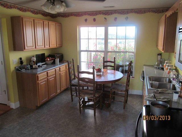 500 Judson Road Strawberry Plains, TN 37871 - Photo 16 of 28 Judson eat in kitchen