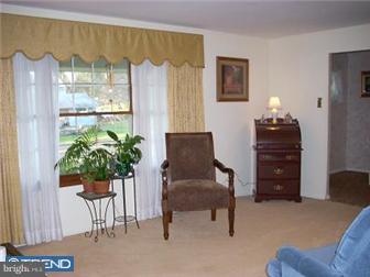 429 Maple Avenue Southampton, PA 18966 - Photo 3 of 12 Gallery Image 3