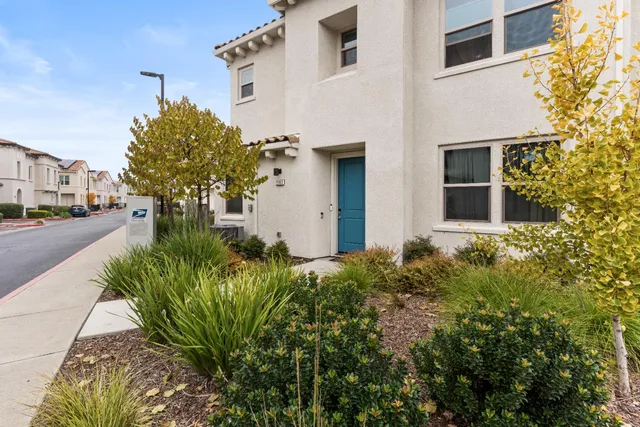 $464,000 | 5301 East Commerce Way, Unit 29103, Sacramento, CA 95835