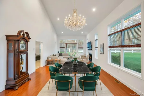 $879,988 | 195 Belmont Circle, Yaphank, NY 11980