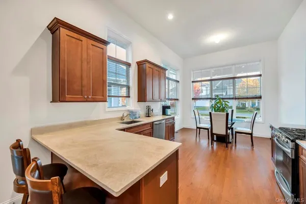 $879,988 | 195 Belmont Circle, Yaphank, NY 11980