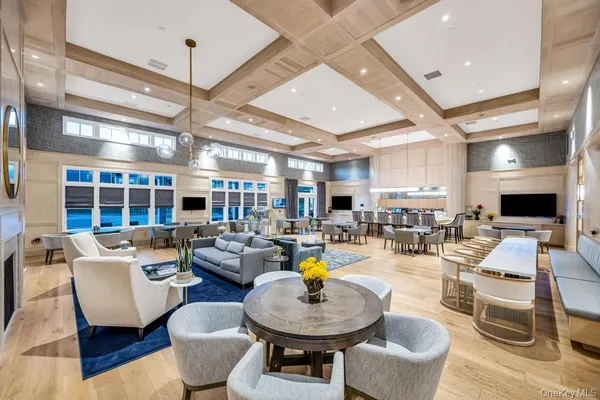 $879,988 | 195 Belmont Circle, Yaphank, NY 11980