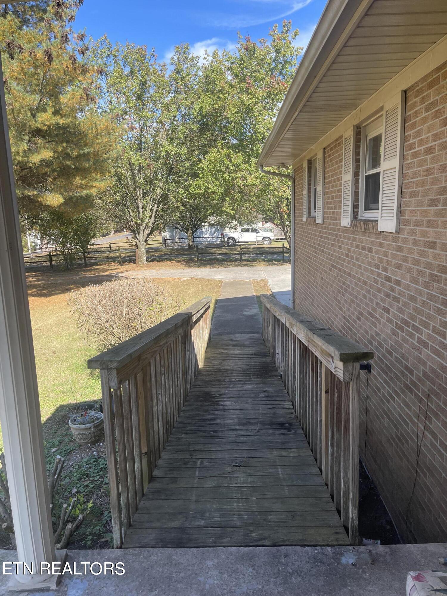 352 Mountain Road Clinton, TN 37716 - Photo 21 of 33 IMG_7644