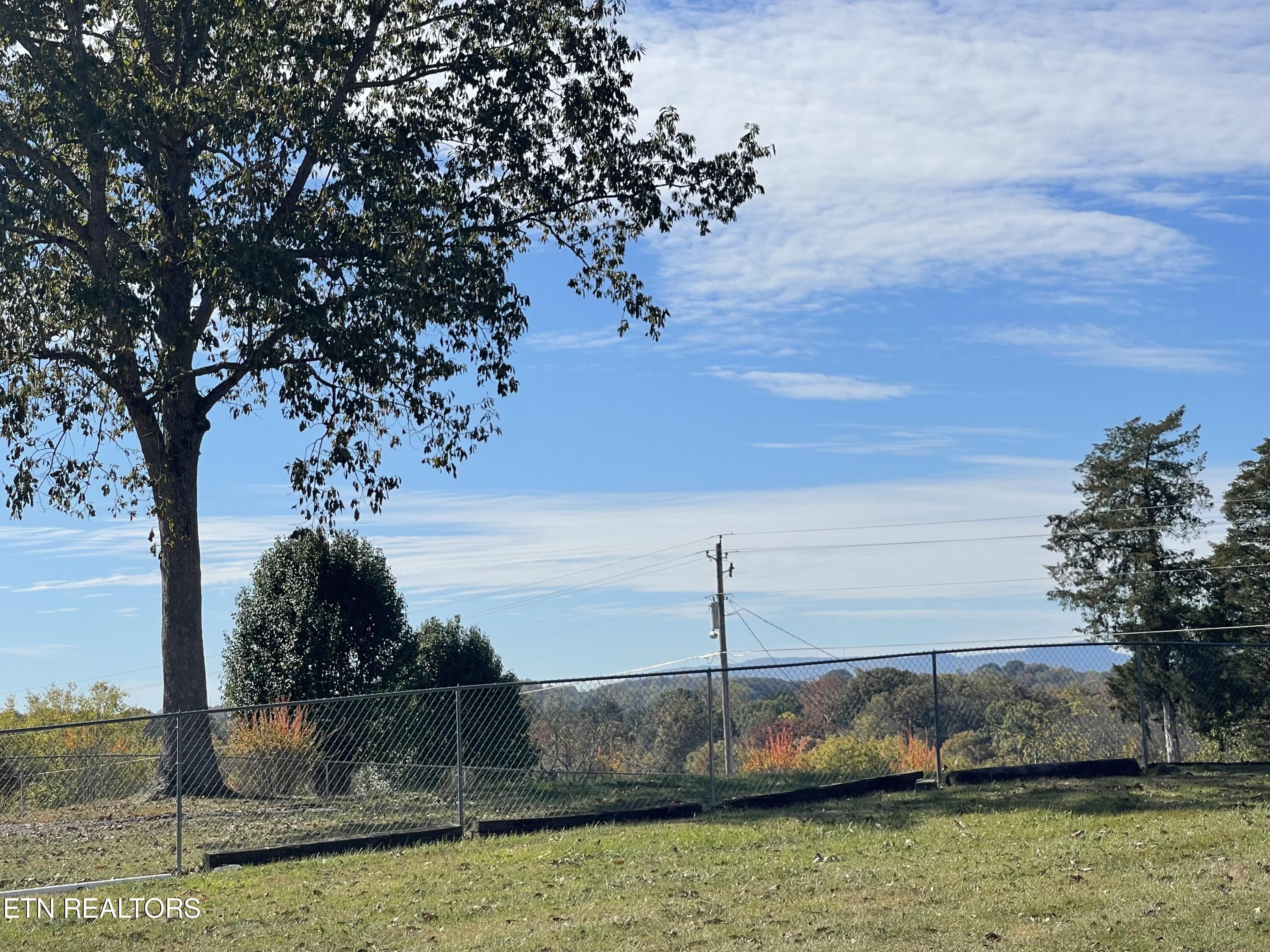 352 Mountain Road Clinton, TN 37716 - Photo 28 of 33 IMG_7649