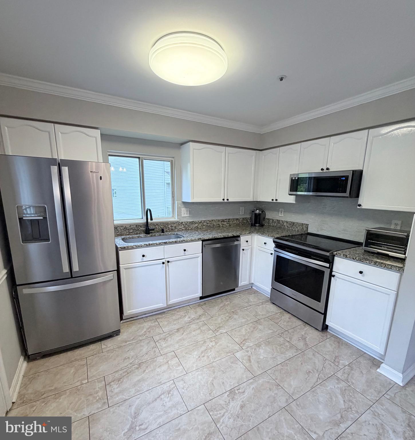 25754 Woodfield Road Damascus, MD 20872 - Photo 4 of 16 Kitchen