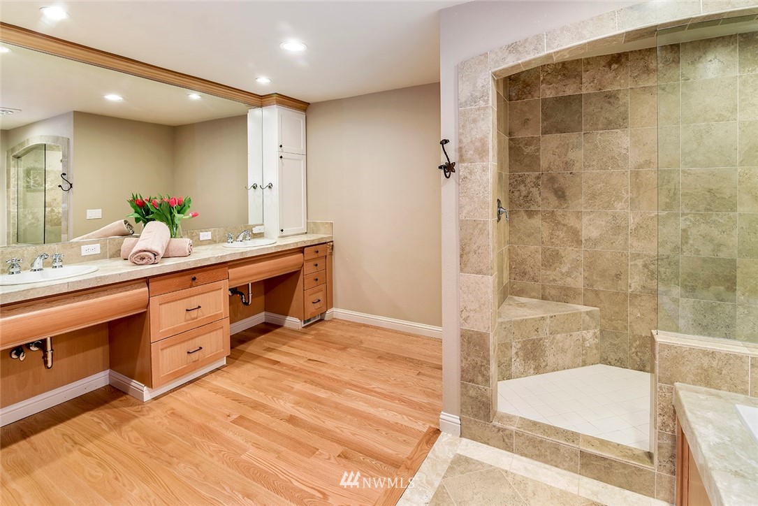 3255 Northeast Lincoln Road Poulsbo, WA 98370 - Photo 9 of 24