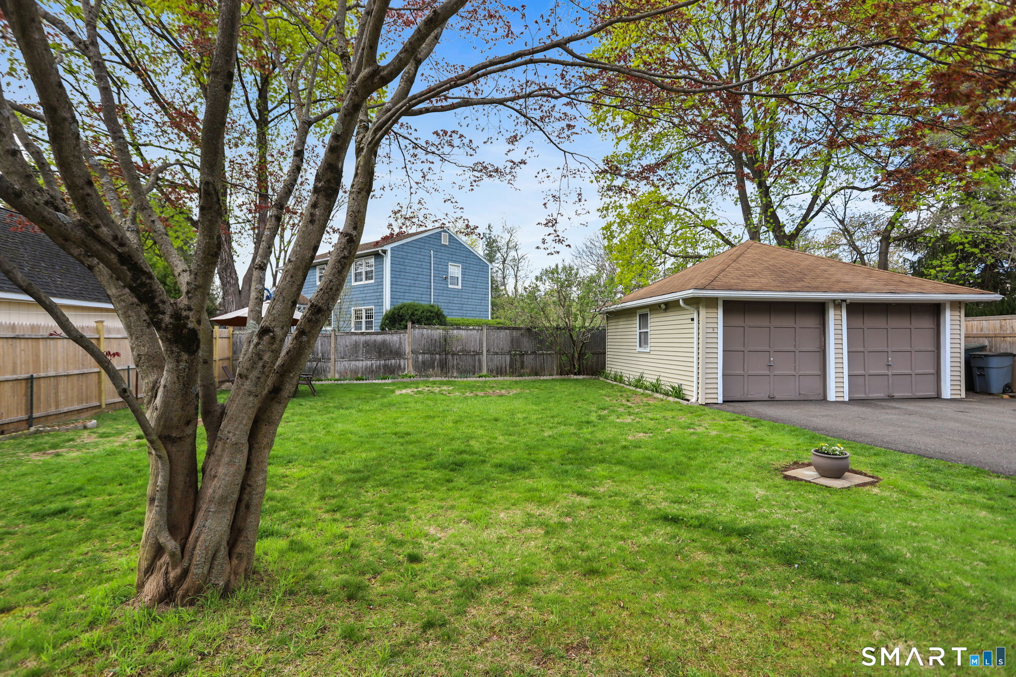 289 Old Mill Road Fairfield, CT 06824 - Photo 23 of 39