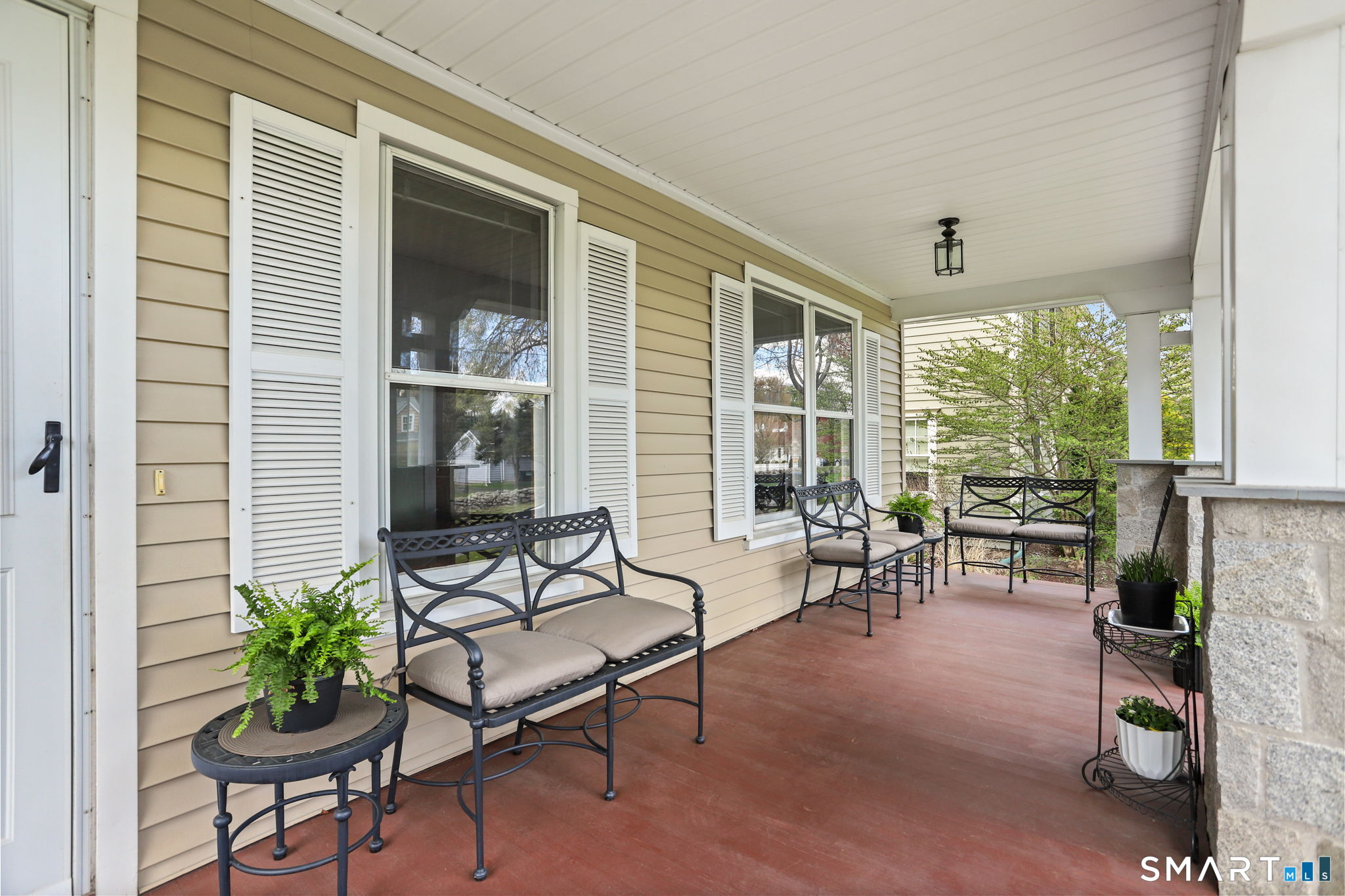 289 Old Mill Road Fairfield, CT 06824 - Photo 3 of 39