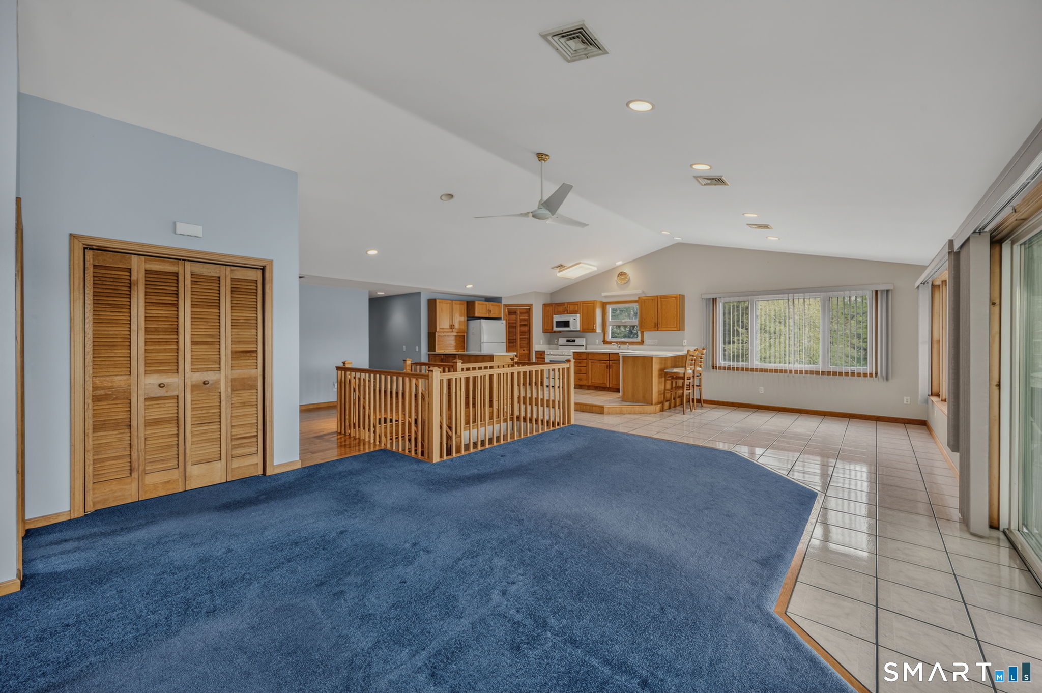 224 Shore Road Waterford, CT 06385 - Photo 19 of 40