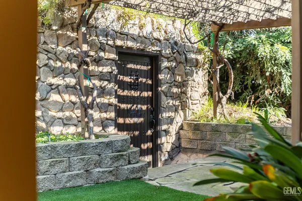 a view of outdoor space and city view