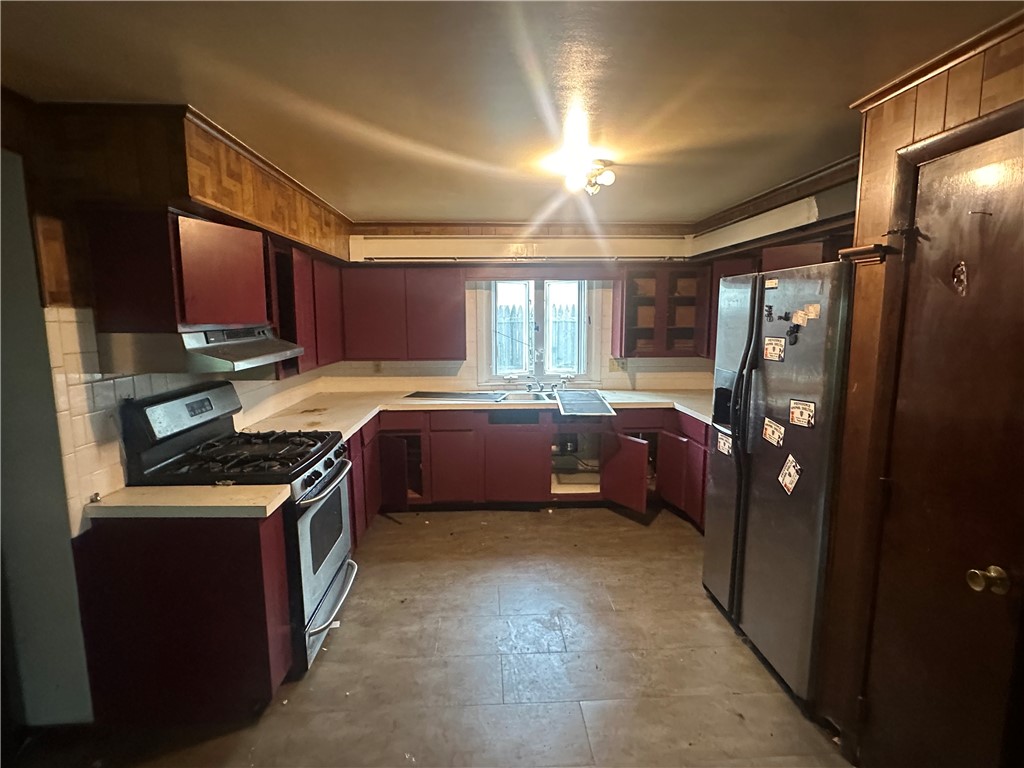39 Locust Street Pawtucket, RI 02860 - Photo 6 of 25