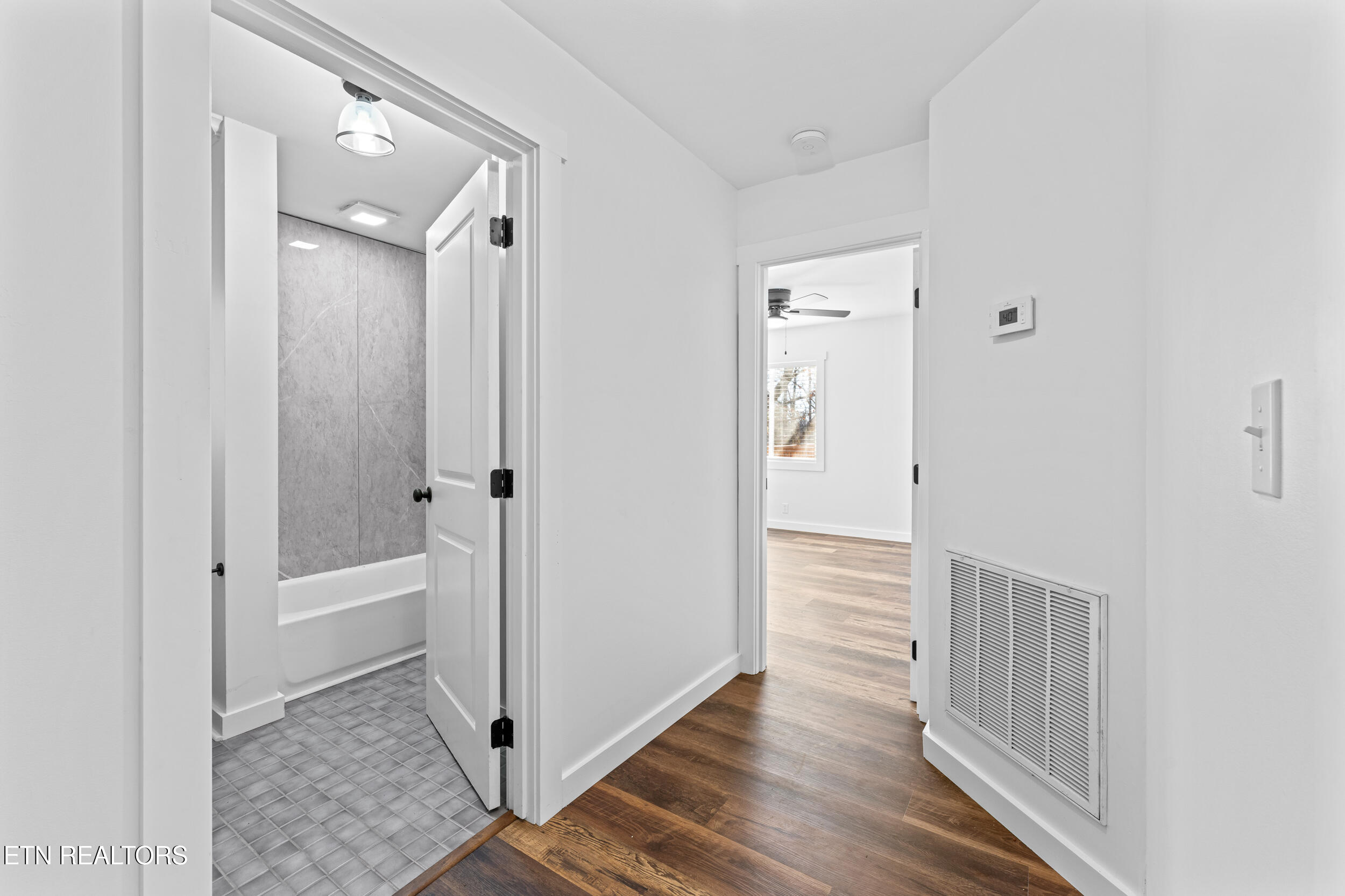 214 Tanglewood Road Harriman, TN 37748 - Photo 21 of 60 214 tanglewood rd-38