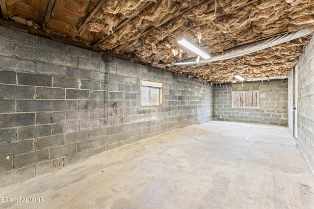 $289,950 | 214 Tanglewood Road, Harriman, TN 37748