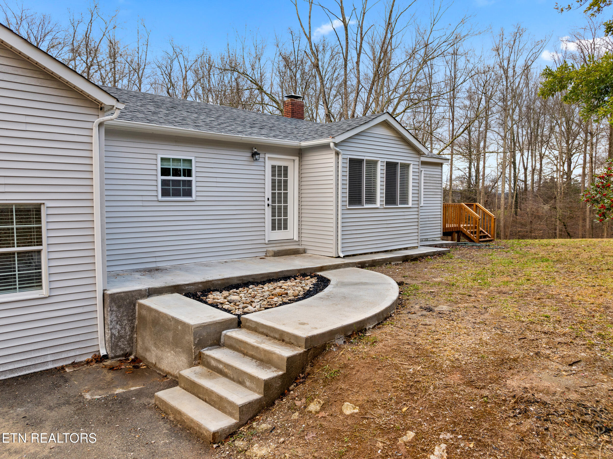 214 Tanglewood Road Harriman, TN 37748 - Photo 5 of 60 214 tanglewood rd-4