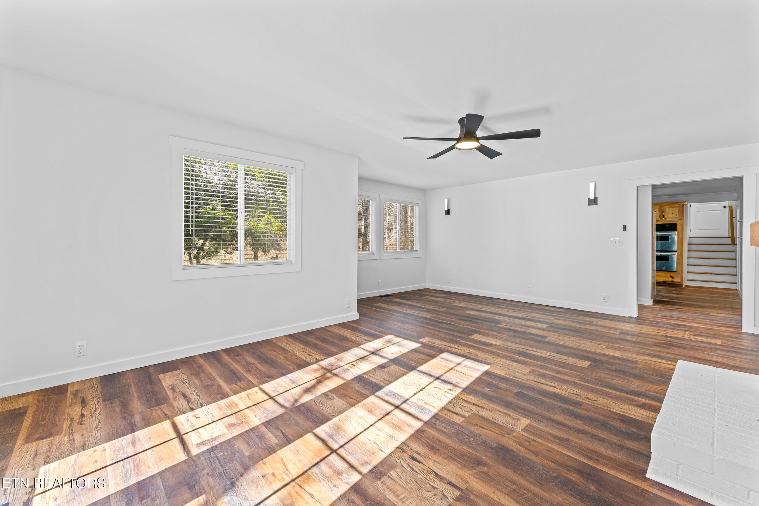 214 Tanglewood Road Harriman, TN 37748 - Photo 10 of 60 214 tanglewood rd-27