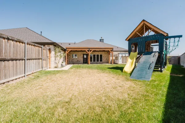 $499,000 | 1512 Madison Avenue, Dumas, TX 79029