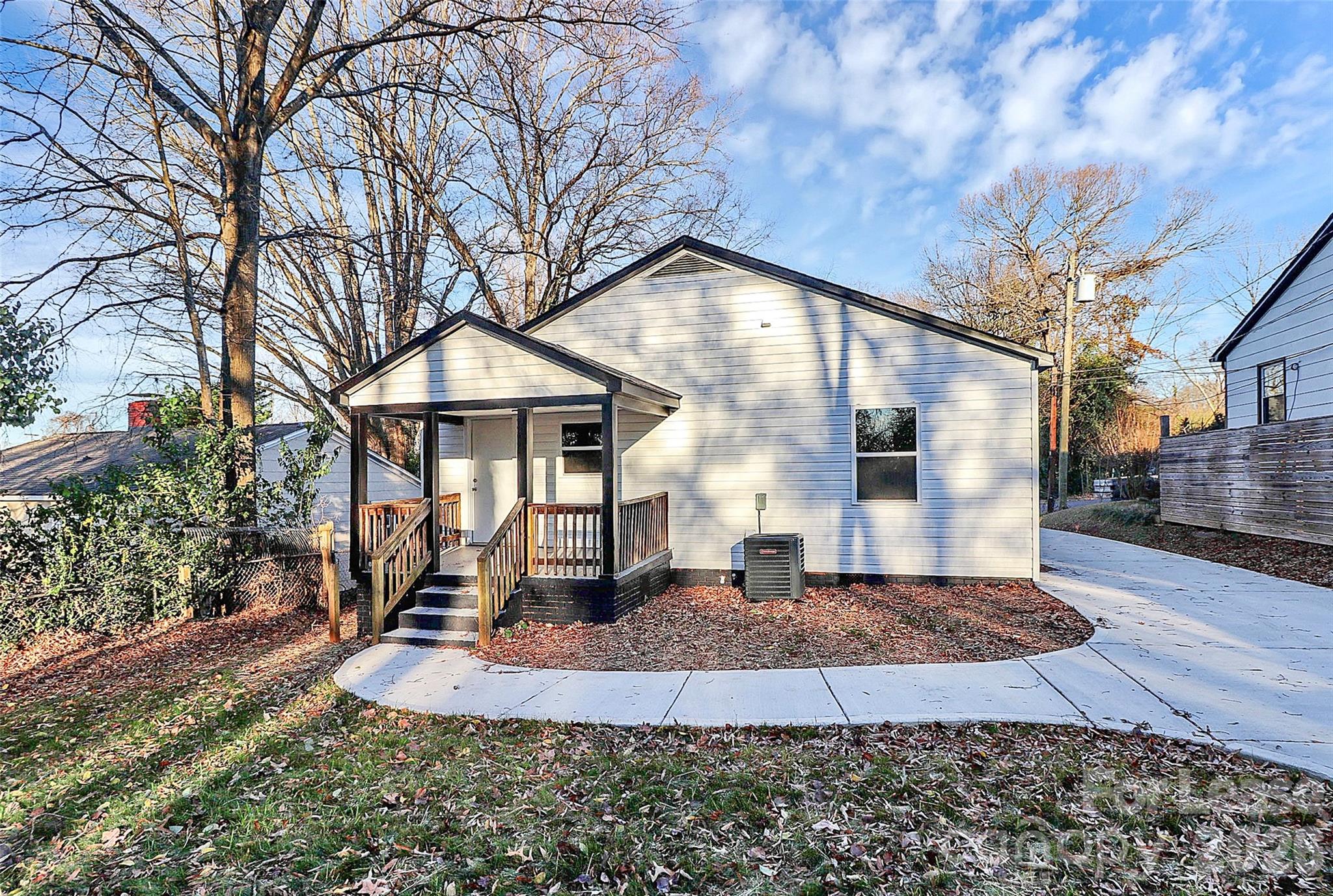 1521 Effingham Road Charlotte, NC 28208 - Photo 17 of 19