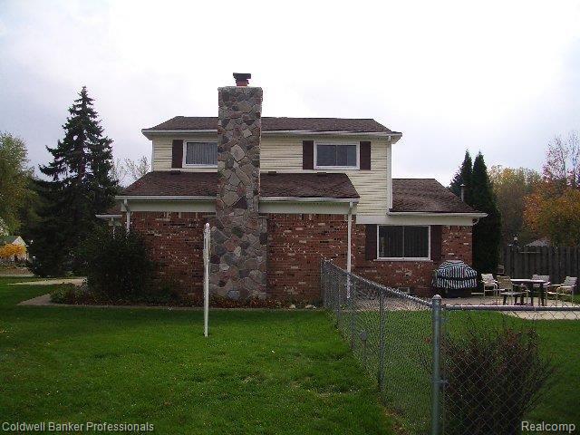 3227 Spring Meadow Drive Rochester, MI 48306 - Photo 22 of 25 Back