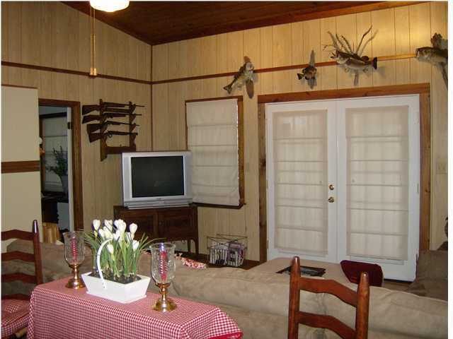 2394 Spring Lake Road DeFuniak Springs, FL 32433 - Photo 8 of 14 Gallery Image 8